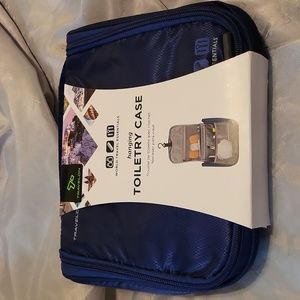 Travel Toiletries case NWT Lush blue
